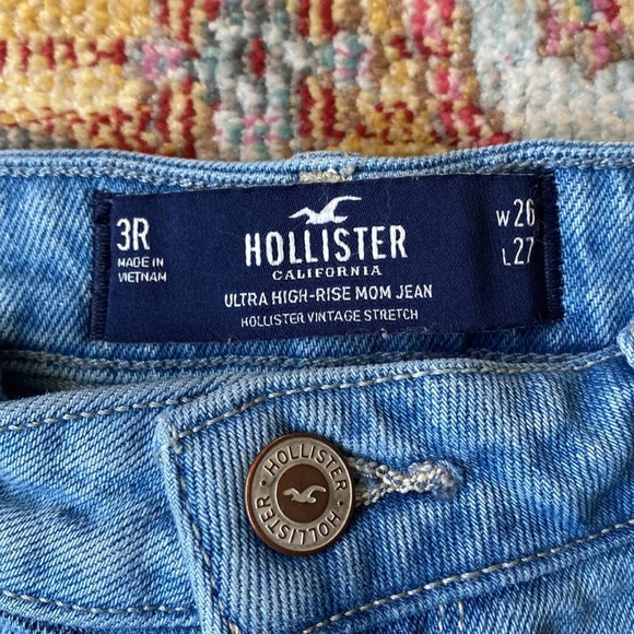Hollister | Ultra High Rise Medium Wash Doodle Mom Jeans Size 3R - Picture 10 of 13